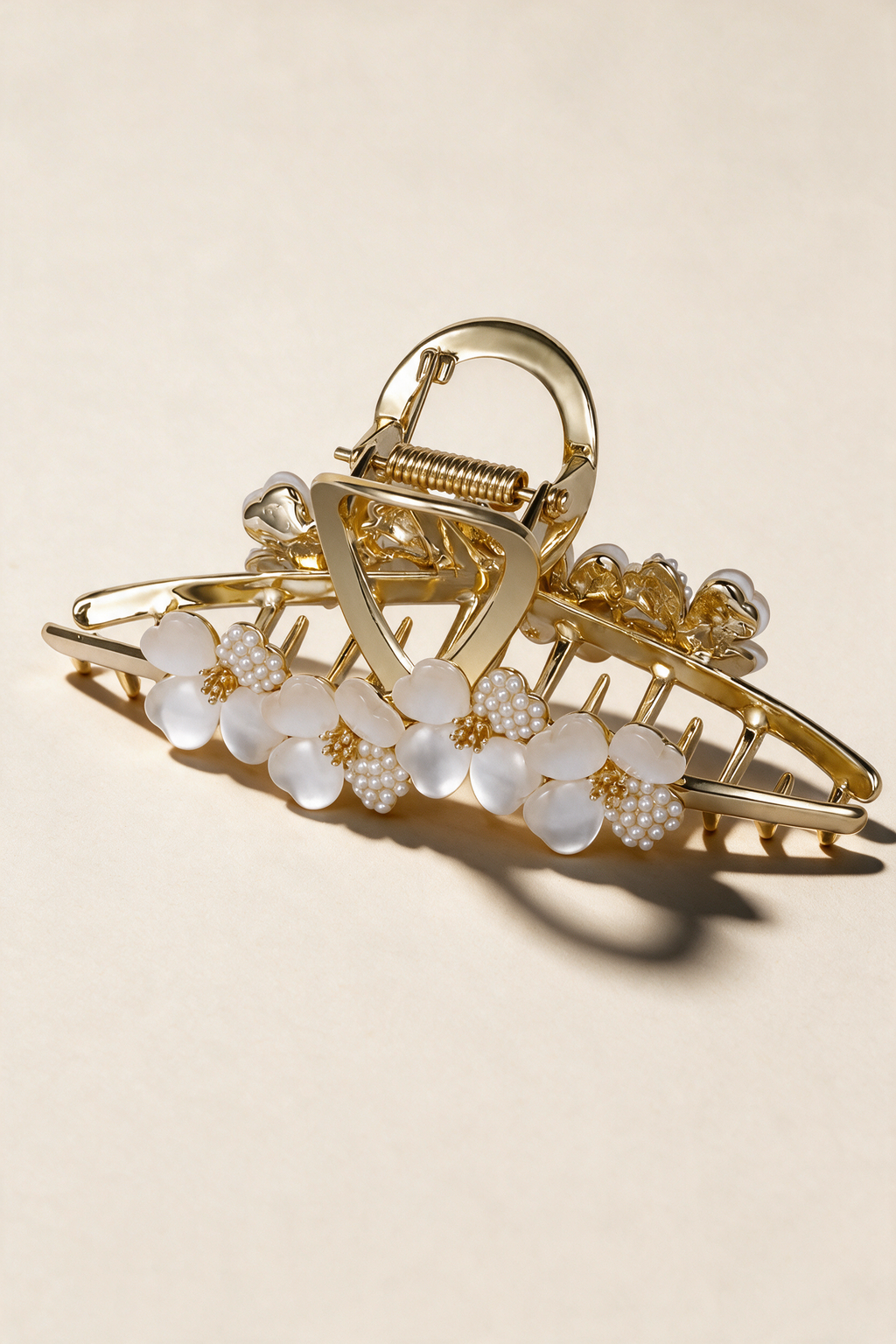 Ivory Halo Claw Clip